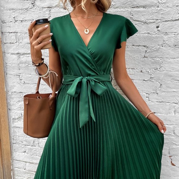 Dark Green Boho Womens Butterfly Sleeve Pleated Hem Dress - Picture 4 of 5